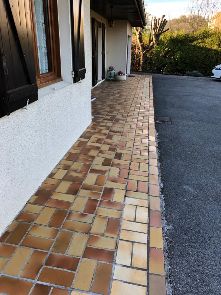 Isolation thermique par l’extérieur / Carrelage / Volets battants