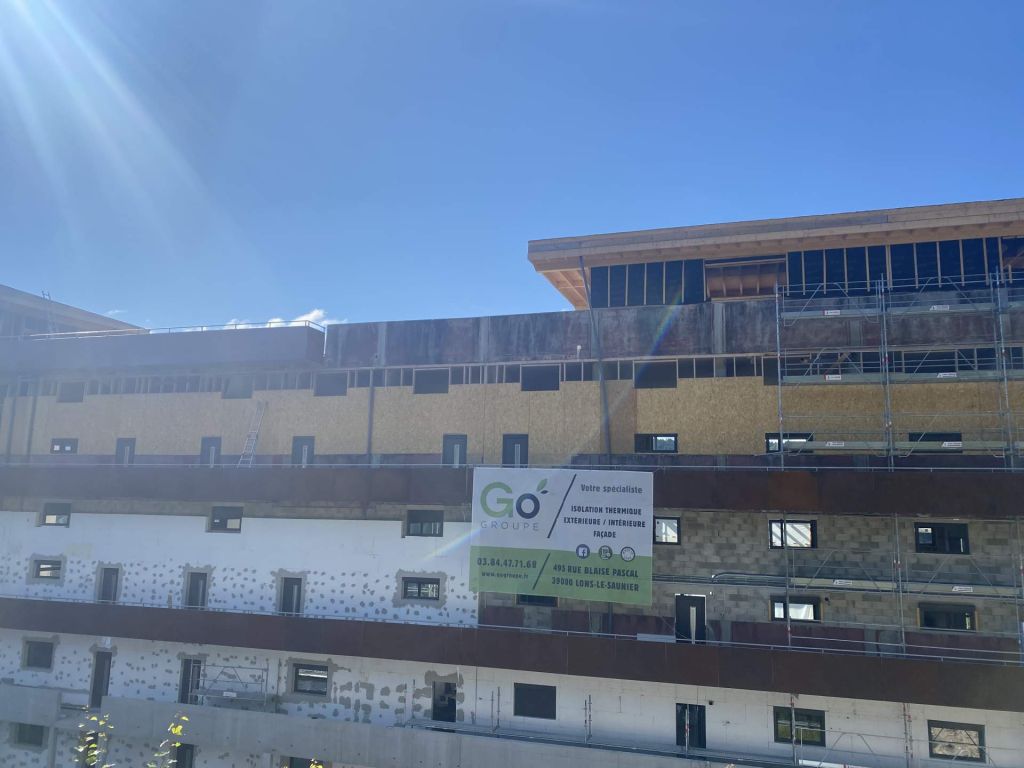 Isolation thermique par l’extérieur – bâtiment de 3000 m²