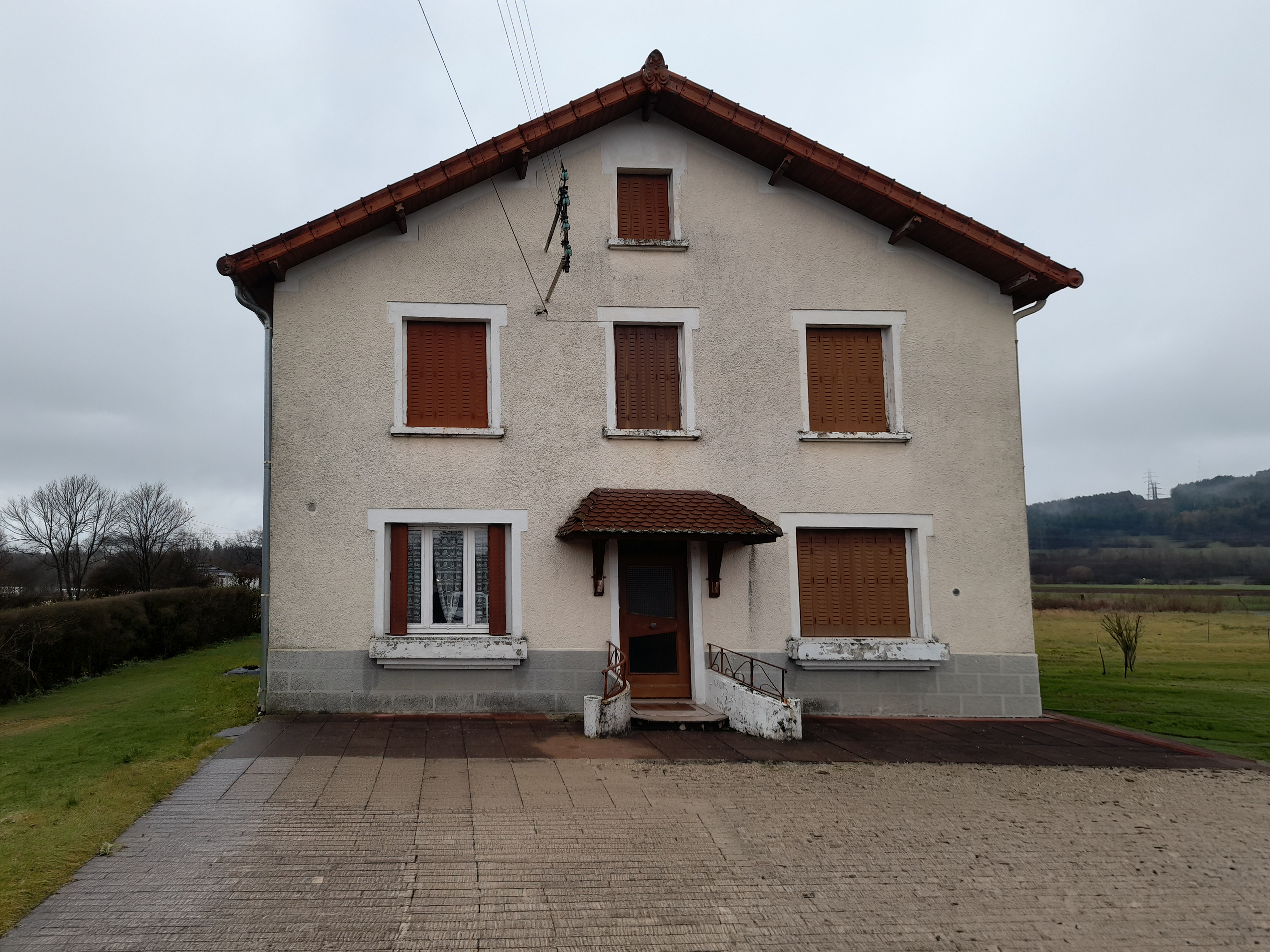 Rénovation énergétique globale : Isolation, ITE & Menuiseries pour un confort durable