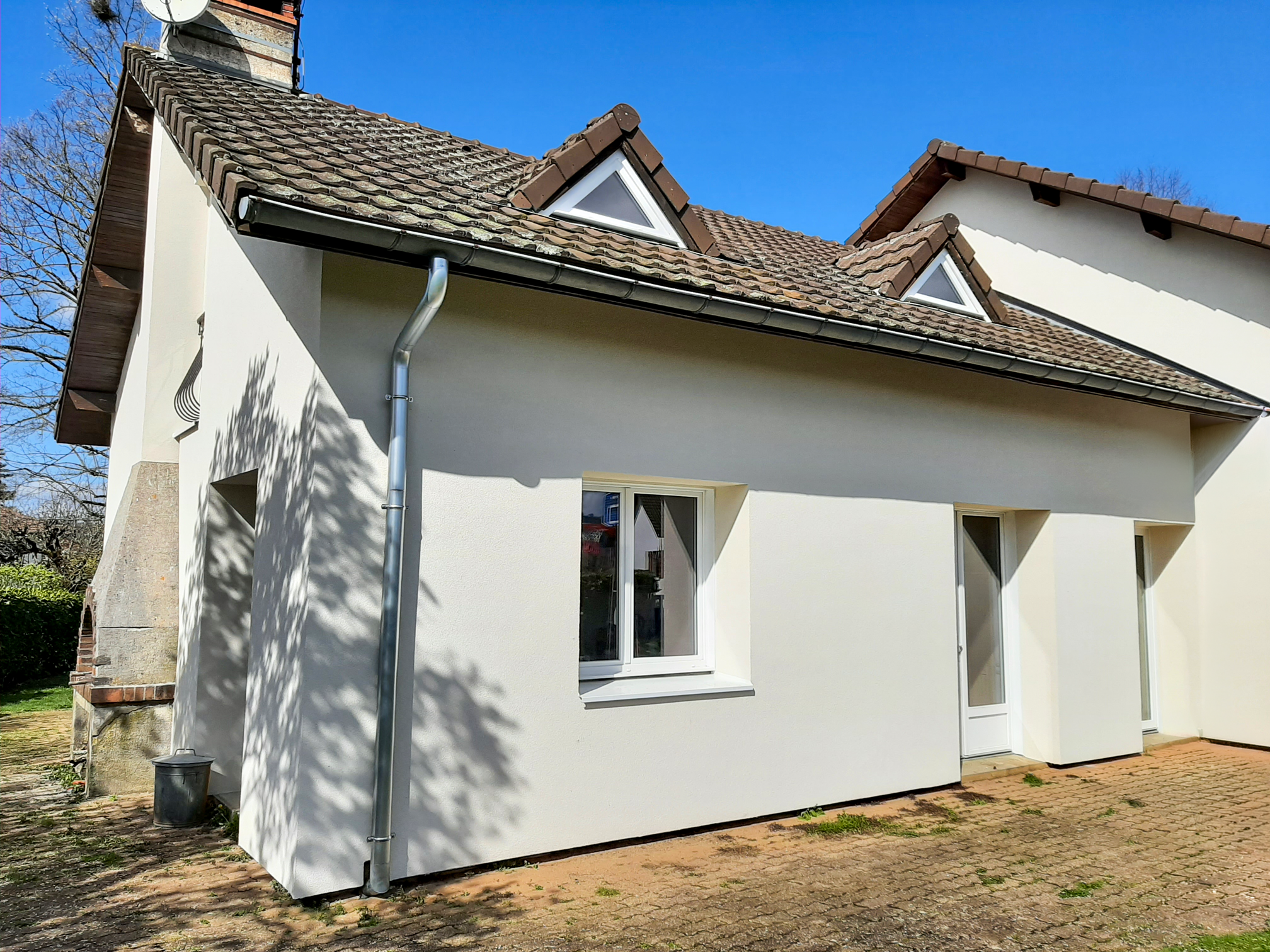 Rénovation globale d’une maison avec ITE, menuiseries et isolation complète